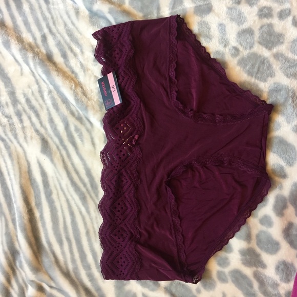 Ladies underware - Picture 1 of 1